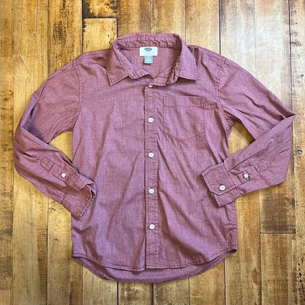Boys size 8 Medium Old Navy Button down long sleeve Shirt red festive Christmas